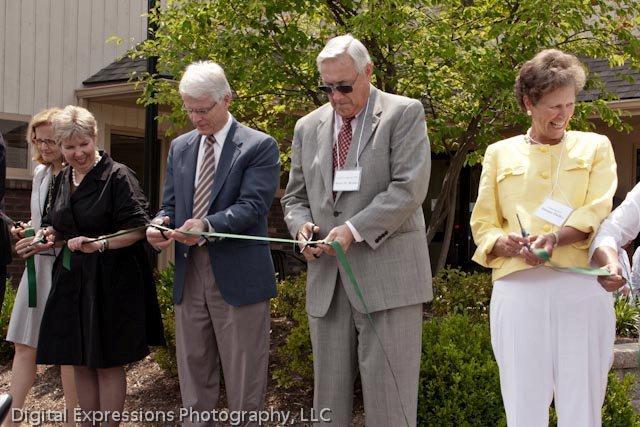 Hospice of the Bluegrass Ribbon cutting